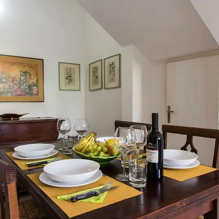 Apartment Sotto La Torre *