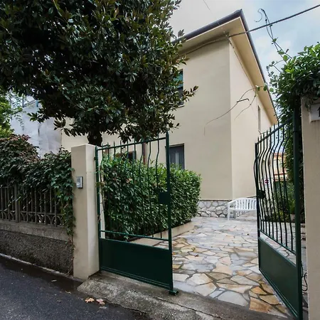 Apartment Sotto La Torre *